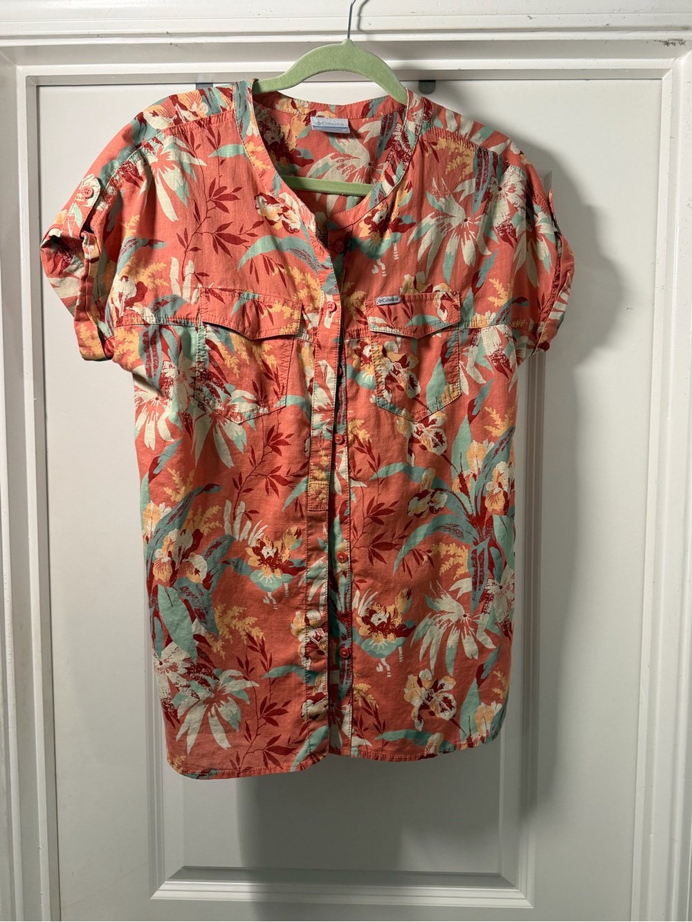 Women’s size lg Columbia Coral Tropical Snap-Front Women's Shirt